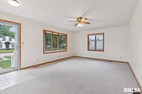 411 15th Ave, Fulton, IL 61252 photo 6