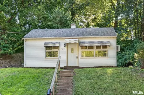 1619 Christie St, Davenport, IA 52803