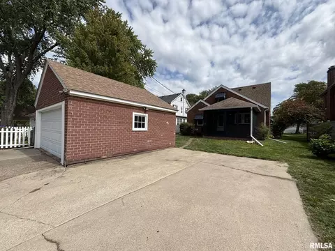 2437 28th St, Moline, IL 61265 photo 30