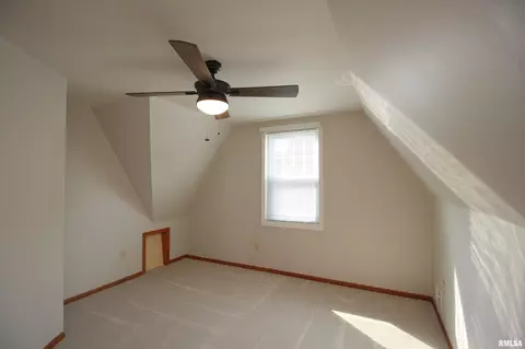 2437 28th St, Moline, IL 61265 photo 19