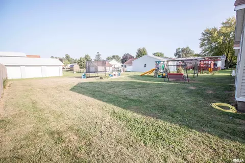 1804 15th St, Viola, IL 61486 photo 5