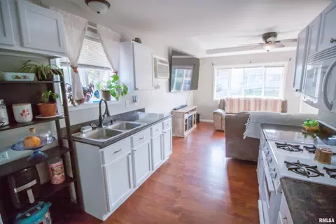 1804 15th St, Viola, IL 61486 photo 10