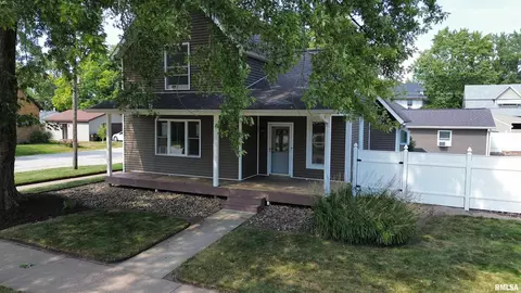 801 16th Ave, Fulton, IL 61252 photo 2