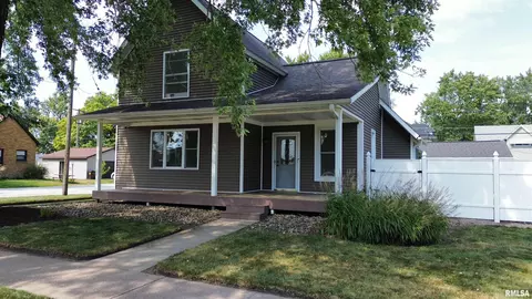 801 16th Ave, Fulton, IL 61252