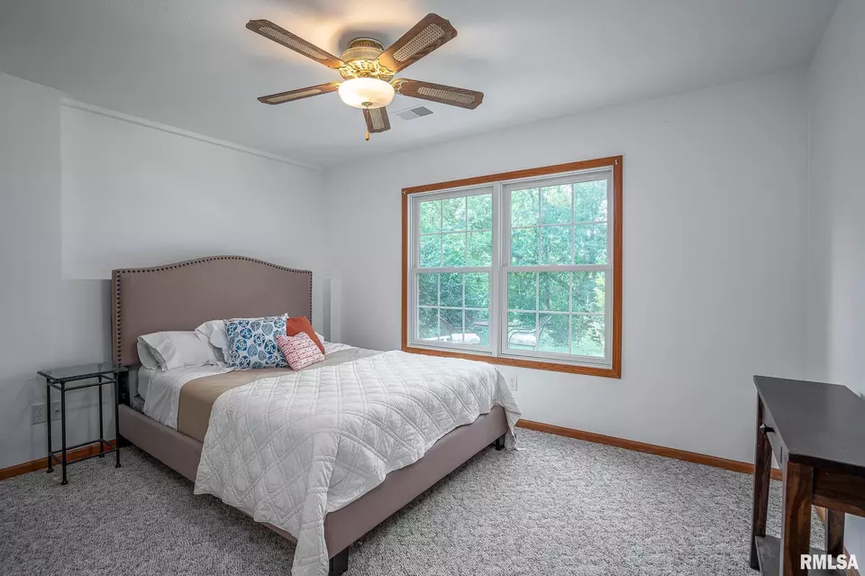 Bedroom - 601 Cherry Ct, Colona, IL 61241 photo 4 of 4