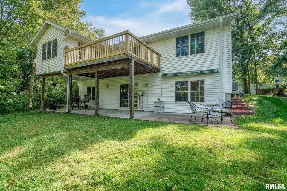 Exterior - 601 Cherry Ct, Colona, IL 61241 photo 5 of 6