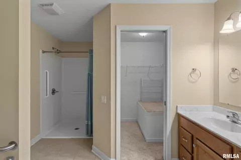 1105 18th Ave, Silvis, IL 61282 photo 18