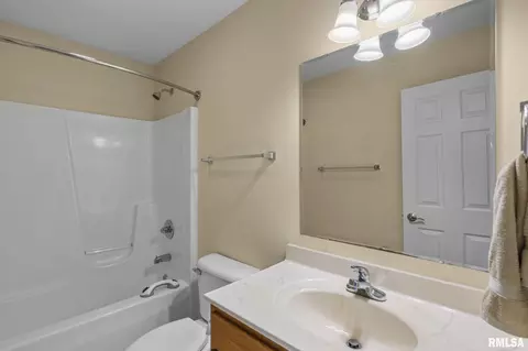 1105 18th Ave, Silvis, IL 61282 photo 21