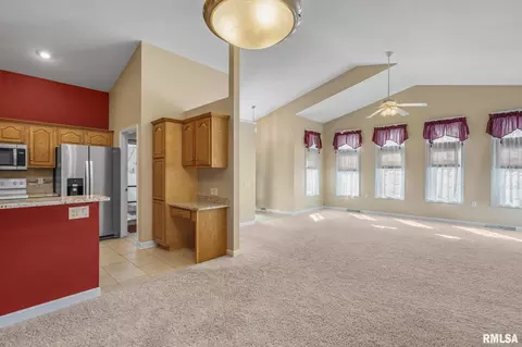 1105 18th Ave, Silvis, IL 61282 photo 7