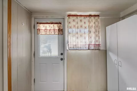 2370 31st St, Moline, IL 61265 photo 19