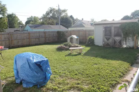 2113 4th St, Moline, IL 61265 photo 5