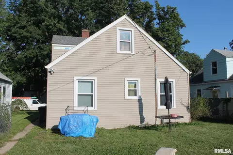 2113 4th St, Moline, IL 61265 photo 3