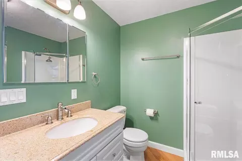555 25th Ave, Moline, IL 61265 photo 22