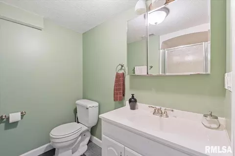 555 25th Ave, Moline, IL 61265 photo 35
