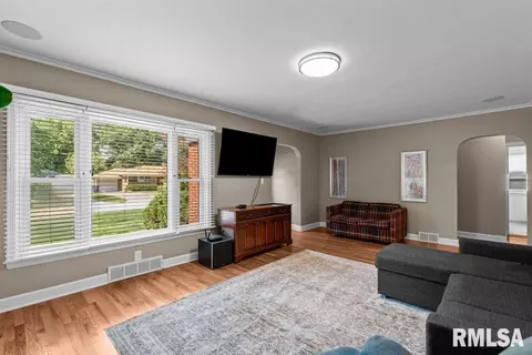 1870 25th Avenue Ct, Moline, IL 61265 photo 6