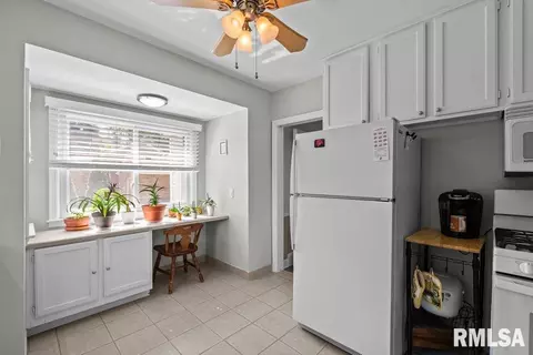 1870 25th Avenue Ct, Moline, IL 61265 photo 24