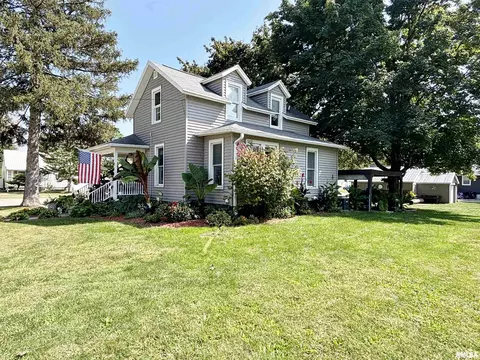 228 E Locust St, Geneseo, IL 61254 photo 2