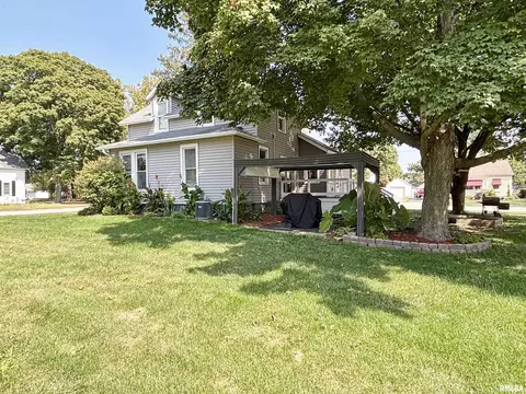228 E Locust St, Geneseo, IL 61254 photo 3