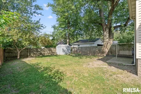1859 19th Ave, Moline, IL 61265 photo 9