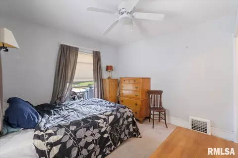 1859 19th Ave, Moline, IL 61265 photo 13