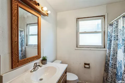 130 9th St, Silvis, IL 61282 photo 13