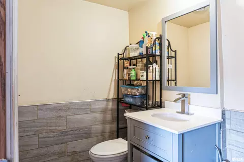 130 9th St, Silvis, IL 61282 photo 19