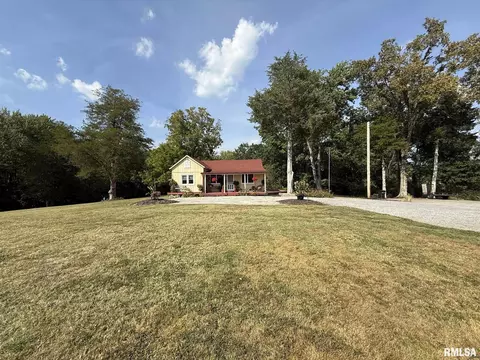 6584 Grand Ave, Carterville, IL 62918