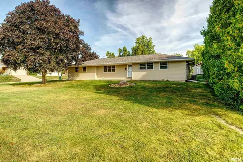 603 2nd Ave, Fulton, IL 61252 photo 4
