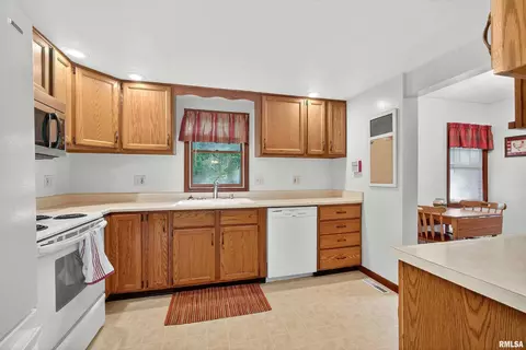 1802 26th Ave, Moline, IL 61265 photo 11