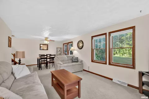 1802 26th Ave, Moline, IL 61265 photo 4