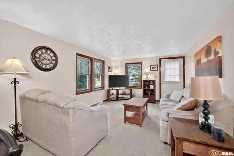 1802 26th Ave, Moline, IL 61265 photo 3