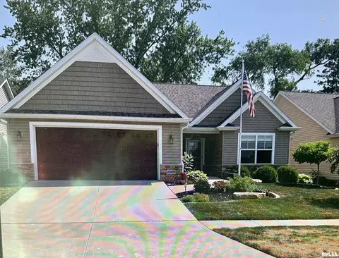 2509 Pheasant Creek Cir, Davenport, IA 52807