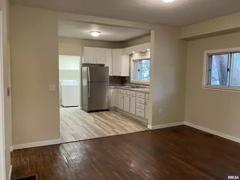 414 E Oak St, Kewanee, IL 61443 photo 7