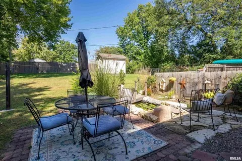 2407 2nd St, Moline, IL 61265 photo 30
