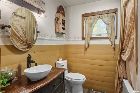 2407 2nd St, Moline, IL 61265 photo 13