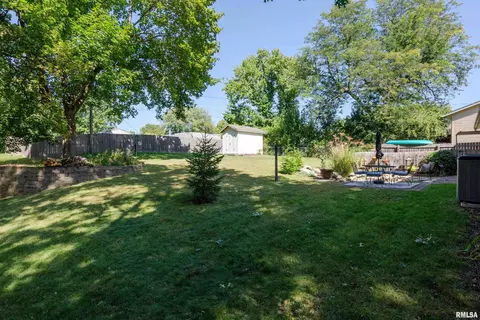 2407 2nd St, Moline, IL 61265 photo 28