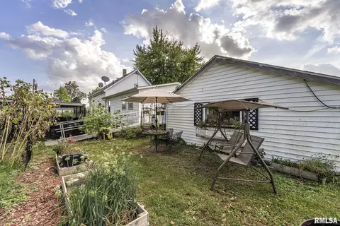 201 E Monroe St, Joy, IL 61260 photo 23