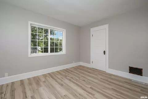 1824 25th Ave, Moline, IL 61265 photo 24