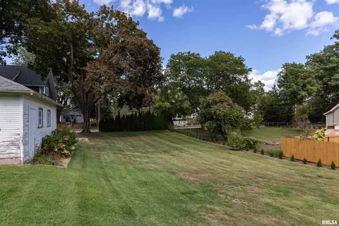 1824 25th Ave, Moline, IL 61265 photo 9