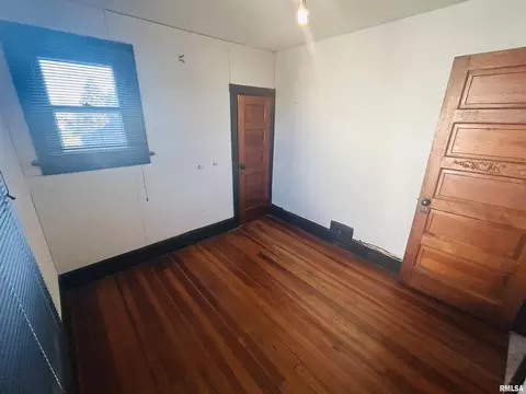 809 Goethe St, Dubuque, IA 52001 photo 12