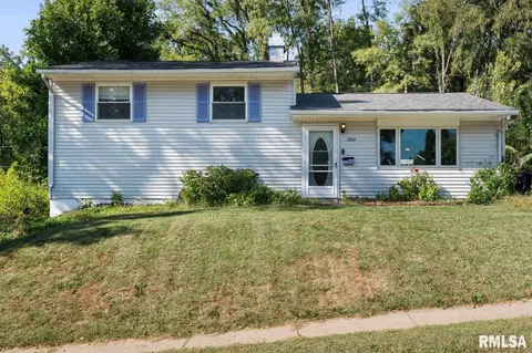 2628 Westwood Pl, Davenport, IA 52804