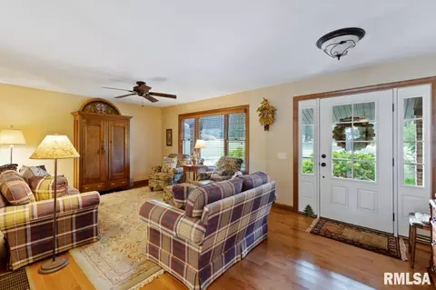 8508 Centerville Rd, Hannibal, MO 63401 photo 3