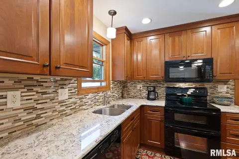 8508 Centerville Rd, Hannibal, MO 63401 photo 9