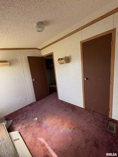 97 N College St, Ewing, IL 62836 photo 22