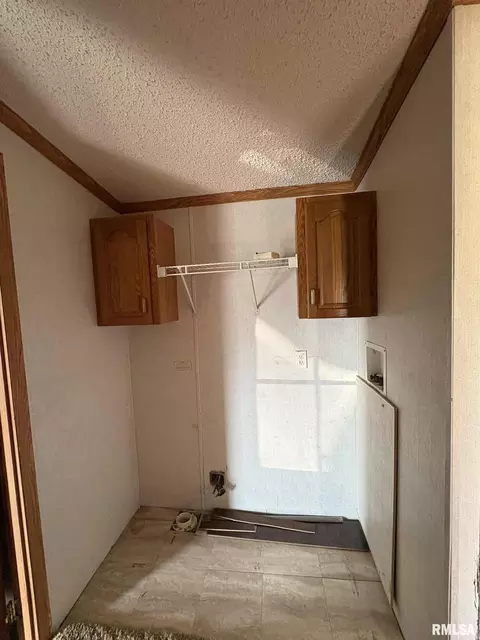 97 N College St, Ewing, IL 62836 photo 19