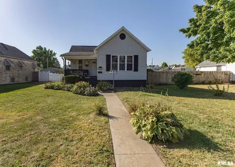 515 1st Ave, Clinton, IA 52732
