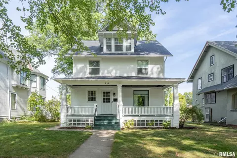 218 E Denison Ave, Davenport, IA 52803