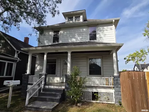 545 17th Ave, Moline, IL 61265