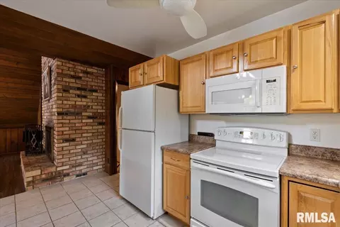 2901 32nd Ave, Moline, IL 61265 photo 14