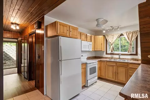 2901 32nd Ave, Moline, IL 61265 photo 12
